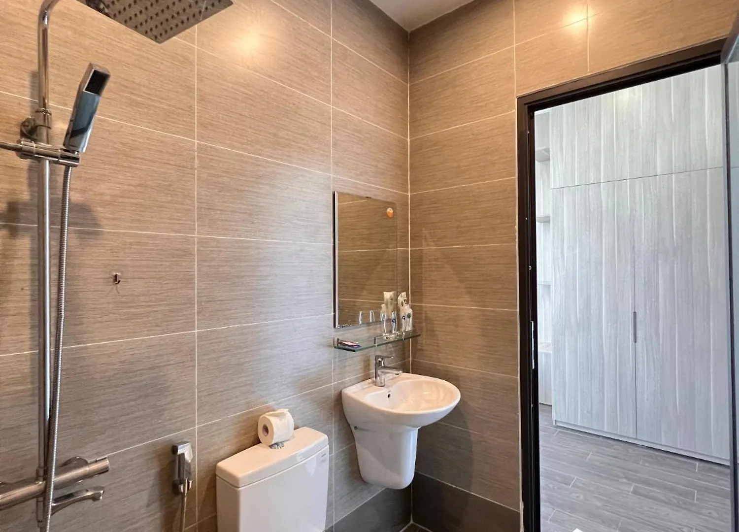 Tracyq Villas 6Br Near To Beach Da Nang 0*,  Vietnam